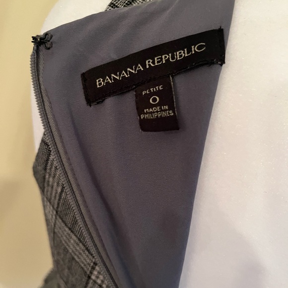 Banana Republic Gray Plaid Sheath Dress - Picture 3 of 5